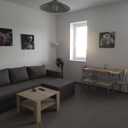 Apartman 10 Zupanovice ภายนอก รูปภาพ
