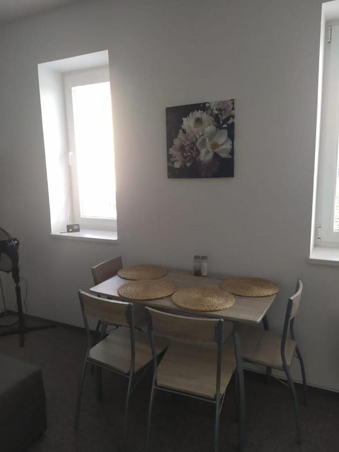 Apartman 10 Zupanovice ภายนอก รูปภาพ